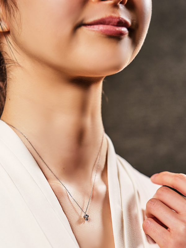 婚約ペンダント：白藤0.2ct